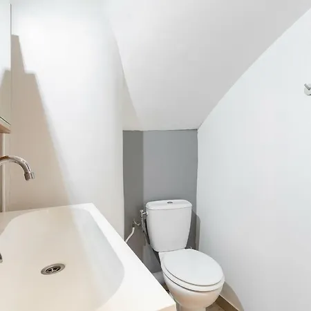 Rue Cler - Eiffel Tower Area Private Apartment- 30 Nuits Min *
