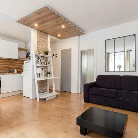 Appartamento Rue Cler - Eiffel Tower Area Private Apartment- 30 Nuits Min