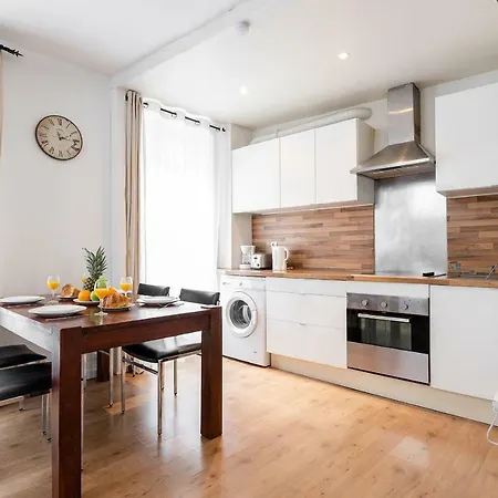 Rue Cler - Eiffel Tower Area Private Apartment- 30 Nuits Min